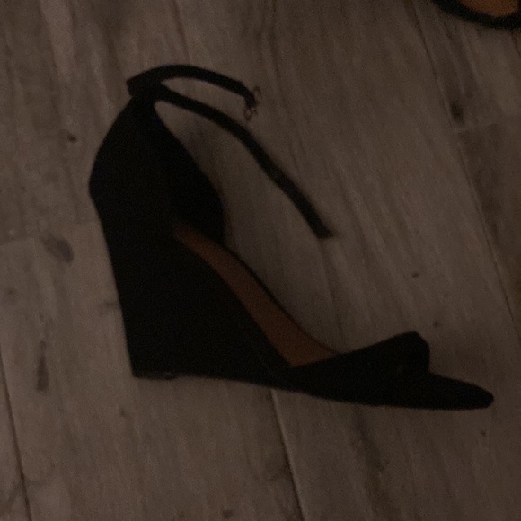 Black wedge heels - Picture 3 of 3